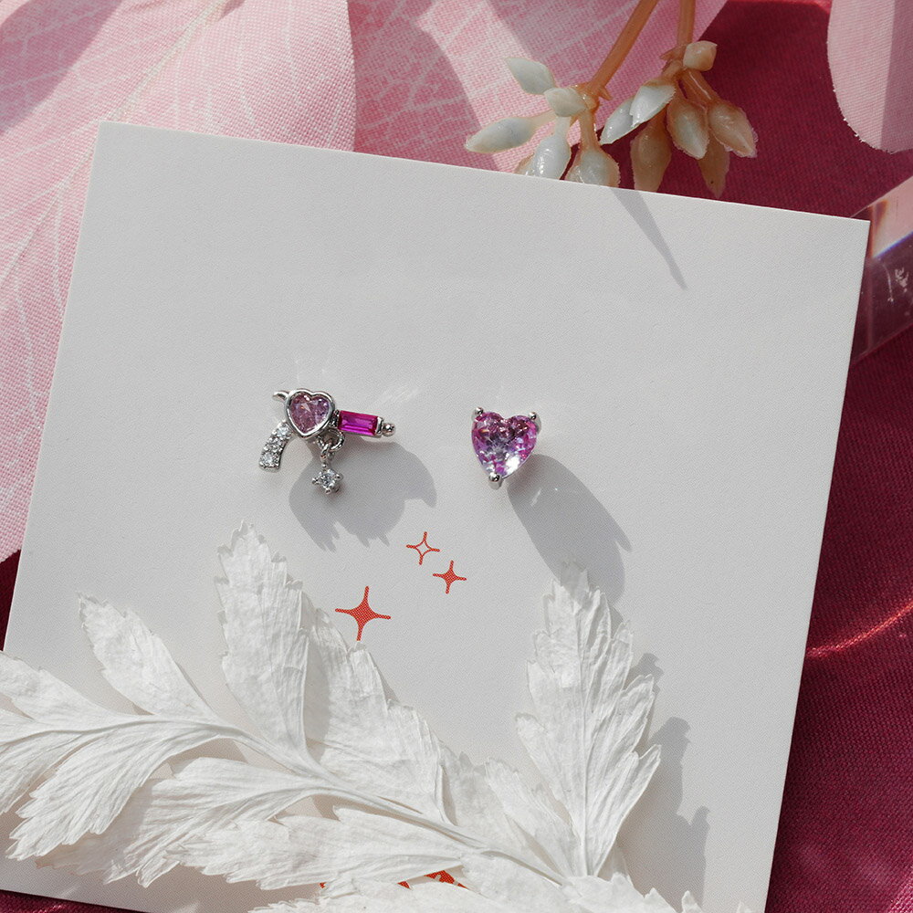 [サージカル]ピンク銃&ハートピアッシング (2Type) 16G 拳銃 ストレートバーベル ボディピアス キャッチ ピアッシング 軟骨ピアス 16G サージカル 女性 誕生日プレゼント 女友達 ギフト 金属アレルギー 対応