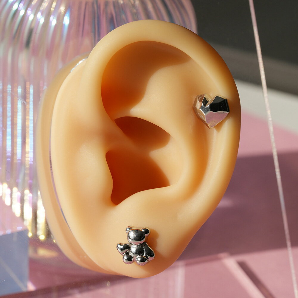[サージカル]くまちゃん&ハート(2Type) 16G ボディピアス キャッチ ピアッシング 軟骨ピアス 16G サージカル 女性 誕生日プレゼント 女友達 ギフト 金属アレルギー 対応