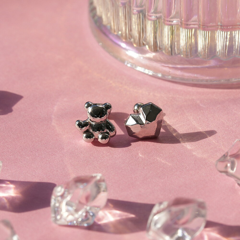 [サージカル]くまちゃん&ハート(2Type) 16G ボディピアス キャッチ ピアッシング 軟骨ピアス 16G サージカル 女性 誕生日プレゼント 女友達 ギフト 金属アレルギー 対応