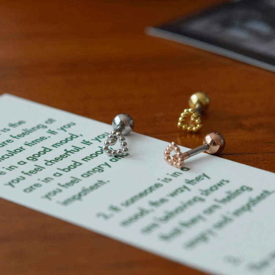 ドットライン ミニハート ボディピアス キャッチ ピアッシング 軟骨ピアス 16G サージカル 女性 誕生日プレゼント 女友達 ギフト 金属アレルギー 対応