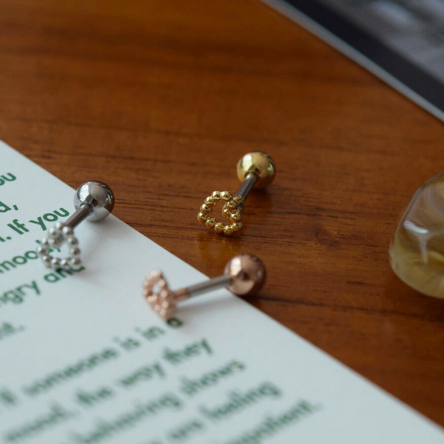 ドットライン ミニハート ボディピアス キャッチ ピアッシング 軟骨ピアス 16G サージカル 女性 誕生日プレゼント 女友達 ギフト 金属アレルギー 対応