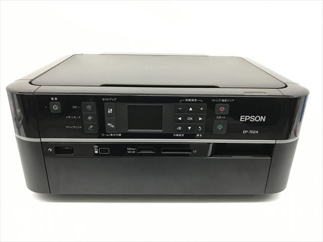 商品情報 商品状態 【30日間返金保証付】通電・印字・スキャン機能すべて動作確認しております。印刷結果はカスレもなく良好です。付属品は、本体、電源ケーブル、オリジナルマニュアル(取扱説明書/CD-R無料ダウンロードリスト付)になります。※インク残量は少ない場合が御座いますのでご了承下さい。中古品となりますので3つの安心をお付けします。1.商品到着から30日間の安心保証をお付けします。返品に伴う送料等、返品に関わる一切の料金は当店が負担致します。2.初期設定が簡単な安心初期設定マニュアルをお付けします。商品到着後、直ぐにお使いできるように当店オリジナルの初期設定マニュアルをお付けします。※本マニュアルは純正の説明書では御座いませんのでご了承ください。3.トラブル発生時はメールによる安心対応します。万が一破損や不具合がありました場合には、是非一度評価前にご連絡をお願いいたします。誠実に対応させていただきます。 ■外装【中古品の為、多少の汚れがございますが、アルコールクリーニング済み商品です。】 ■機器内部【アルコールによる簡易クリーニング済みですが、細かい部分に多少の汚れが残っている場合があります。】 ■メーカー取扱説明書並びにCD-Rドライバーはインターネット環境があれば、無料にてダウンロード可能です。ご安心下さい。 ■発送は注文確定後24時間以内に発送致します。お急ぎ便にも対応しております。 商品の説明（新品の場合） CD/DVDレーベルプリント対応。パソコンなしでレーベルプリント&コピーが可能。6色インク搭載。写真印刷もキレイに印刷2.5型液晶+メモリーカードスロット搭載。写真印刷も液晶見ながらカンタン印刷 主な仕様 インクジェット (MFP) カラーインク(色)：6 CD/DVD印刷：対応 メモリスロット：搭載 フチなし印刷：対応 / 自動両面印刷：非対応 / 最大用紙サイズ：A4