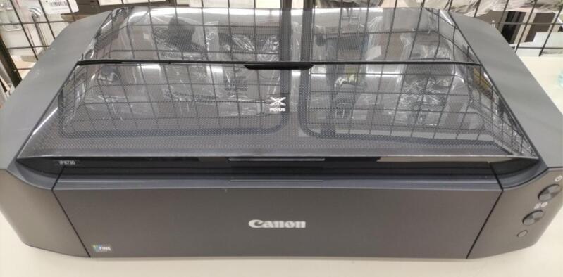商品情報商品説明Canon キヤノン インクジェットプリンタ PIXUS iP8730・A3対応・6色・大容量インクタンク対応・スキャナ・コピー機能なしブランド: キヤノンメーカー: キヤノン型番: PIXUSIP8730JAN: 4960999992143【商品説明】この度は当商品をご覧いただき、誠にありがとうございます。商品状態について中古品としては使用感が少なく、全体的にきれいな状態です。初期不良について当店では、商品到着後1週間以内にご連絡をいただいた初期不良につきましては、返品・交換・修理にて対応させていただいております。万が一不具合がございました場合は、お早めにご連絡ください。商品の色味についてお使いのモニター設定やお部屋の照明環境等により、実際の商品と色味が異なって見える場合がございます。あらかじめご了承くださいますようお願いいたします。在庫について当商品は他モールとの併売商品となっております。そのため、ご注文のタイミングによっては在庫切れとなる場合がございます。その際は、速やかにご連絡させていただきますので、あらかじめご了承ください。発送についてご注文確認後、順次発送の手配を行っております。お届けまでの目安は、3-10日程度となります。ご注文からお届けまでの流れ1．ご注文　ご注文は24時間受け付けております。2．ご注文確認　ご注文後、当店よりご注文確認メールをお送りいたします。3．発送準備期間　お届けまで3-10営業日程度を目安にお考えください。　※海外在庫品の場合は、3週間程度お時間をいただく場合がございます。4．ご入金確認　前払い決済をご選択の場合は、ご入金確認後に発送手配を行います。7．出荷　配送準備が整い次第、商品を出荷いたします。　発送後は、出荷完了メールにてご案内いたします。ご注意事項・お客様都合によるご注文後のキャンセル・返品はお受けしておりません。・誠に恐れ入りますが、電話での対応は行っておりません。　ご質問やお問い合わせは、メッセージまたはメールにてお願いいたします。ご不明な点がございましたら、お気軽にお問い合わせください。最後までお読みいただき、誠にありがとうございます。【中古・非常に良い】Canon キヤノン インクジェットプリンタ PIXUS iP8730 送料無料 5