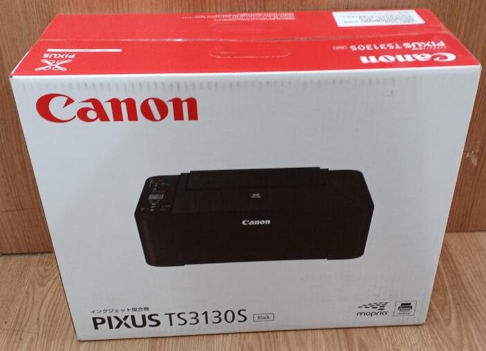 商品情報商品説明・製品特徴:コンパクトなシンプルモデル・最大用紙サイズ/色数:A4/4色ハイブリッド・接続方法:無線LAN、Wi-Fi、ワイヤレスダイレクト・機能:プリント、コピー、スキャン・自動両面印刷:非対応・稼働音:約53.5dB(A)【商品説明】この度は当商品をご覧いただき、誠にありがとうございます。商品状態について未使用品です。初期不良について当店では、商品到着後1週間以内にご連絡をいただいた初期不良につきましては、返品・交換・修理にて対応させていただいております。万が一不具合がございました場合は、お早めにご連絡ください。商品の色味についてお使いのモニター設定やお部屋の照明環境等により、実際の商品と色味が異なって見える場合がございます。あらかじめご了承くださいますようお願いいたします。在庫について当商品は他モールとの併売商品となっております。そのため、ご注文のタイミングによっては在庫切れとなる場合がございます。その際は、速やかにご連絡させていただきますので、あらかじめご了承ください。発送についてご注文確認後、順次発送の手配を行っております。お届けまでの目安は、3-10日程度となります。ご注文からお届けまでの流れ1．ご注文　ご注文は24時間受け付けております。2．ご注文確認　ご注文後、当店よりご注文確認メールをお送りいたします。3．発送準備期間　お届けまで3-10営業日程度を目安にお考えください。　※海外在庫品の場合は、3週間程度お時間をいただく場合がございます。4．ご入金確認　前払い決済をご選択の場合は、ご入金確認後に発送手配を行います。5．出荷　配送準備が整い次第、商品を出荷いたします。　発送後は、出荷完了メールにてご案内いたします。ご注意事項・お客様都合によるご注文後のキャンセル・返品はお受けしておりません。・誠に恐れ入りますが、電話での対応は行っておりません。　ご質問やお問い合わせは、メッセージまたはメールにてお願いいたします。ご不明な点がございましたら、お気軽にお問い合わせください。最後までお読みいただき、誠にありがとうございます。【中古・未使用品】旧モデル Canon プリンター A4インクジェット複合機 PIXUS TS3130S 送料無料 5