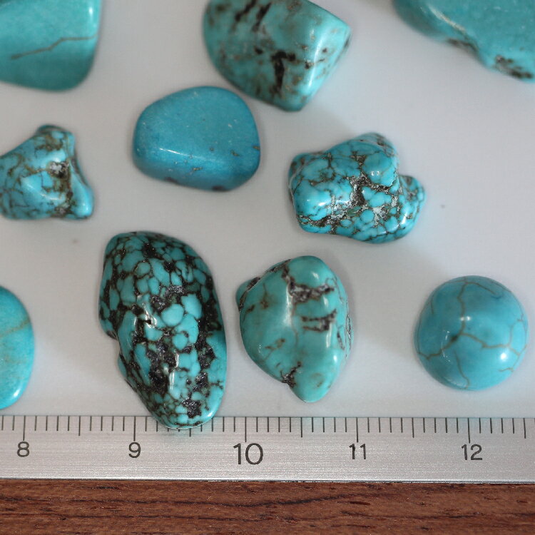 【在庫限り】 鉱石 ハウライトターコイズカラー 250g さざれ 天然石・パワーストーン