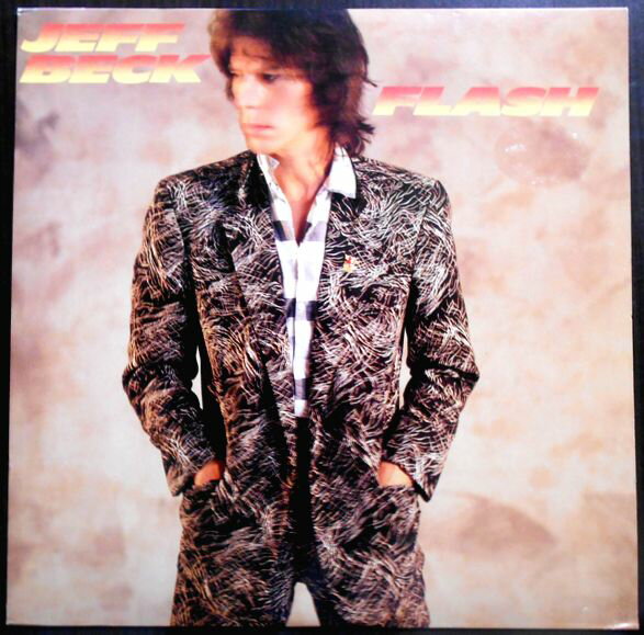 【送料無料】【中古レコード】ジェフ・ベック　フラッシュ　全11曲。 発売元：CBS/SONY。1985年。 1 アンビシャス 2 ゲッツ・アス・オール・イン・ジ・エンド 3 エスケイプ 4 ピープル・ゲット・レディ 5 ストップ、ルック・アンド・リッスン 6 ゲット・ワーキン 7 エクスタシー 8 ナイト・アフター・ナイト 9 ユー・ノウ、ウィ・ノウ 10 ナイト・ホーク 11 バック・オン・ザ・ストリート 【コンデション＝良い】帯なし。LP盤面キズなく綺麗です。ジャケット、ライナーとも良好です。【送料無料】【中古レコード】ジェフ・ベック　フラッシュ　全11曲。 発売元：CBS/SONY。1985年。 1 アンビシャス 2 ゲッツ・アス・オール・イン・ジ・エンド 3 エスケイプ 4 ピープル・ゲット・レディ 5 ストップ、ルック・アンド・リッスン 6 ゲット・ワーキン 7 エクスタシー 8 ナイト・アフター・ナイト 9 ユー・ノウ、ウィ・ノウ 10 ナイト・ホーク 11 バック・オン・ザ・ストリート 【コンデション＝良い】帯なし。LP盤面キズなく綺麗です。ジャケット、ライナーとも良好です。