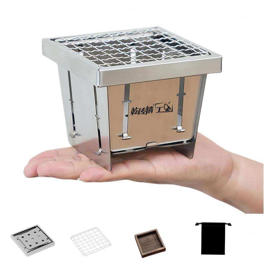 軽量で携帯便利：重量わずか0.4kg、折りたたみ時サイズ11.5×11.5×1.5cmで、バッグやキャリーバッグに収納可能。高品質素材：本体は201ステンレス鋼、焼き網は304ステンレス製で、耐久性と安全性を兼ね備えています。安全設計：角が丸く研磨され、手を傷つけず、使いやすさを追求。コンパクトで多機能：焼き網、灰受け板、炭板付きで、アウトドアBBQに最適。1-2人用：キャンプやピクニック、庭でのバーベキューにぴったり。