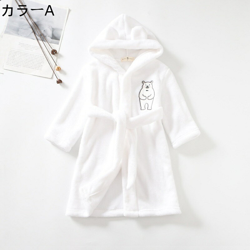 VanTiPのバスローブ 子供 キッズ ルームウェア フード付き ガウン 男の子 女の子 防寒 あったか 着る毛布 タオル地 バスタオル フランネル ふわふわ もこもこ 寝巻き 部屋着 ジュニア お風呂上り プール クマ柄 羊柄 猫柄 可愛い 子供服 おしゃれ 出産祝い ギフト 90〜160cm｜アングル3