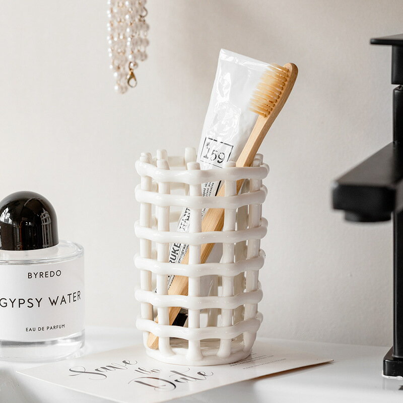 バスケットスタンド マルチホルダー 歯ブラシ立て ペンホルダー ペン立て メイクブラシホルダー ブラシ..