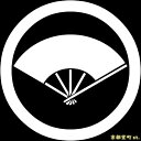【家紋シール】 貼り付け家紋 「丸に五本骨扇」 KOM131 黒地の着物用 着物に直接貼れる 男性用(直径 約4cm) ※女性用 子供用に変更可