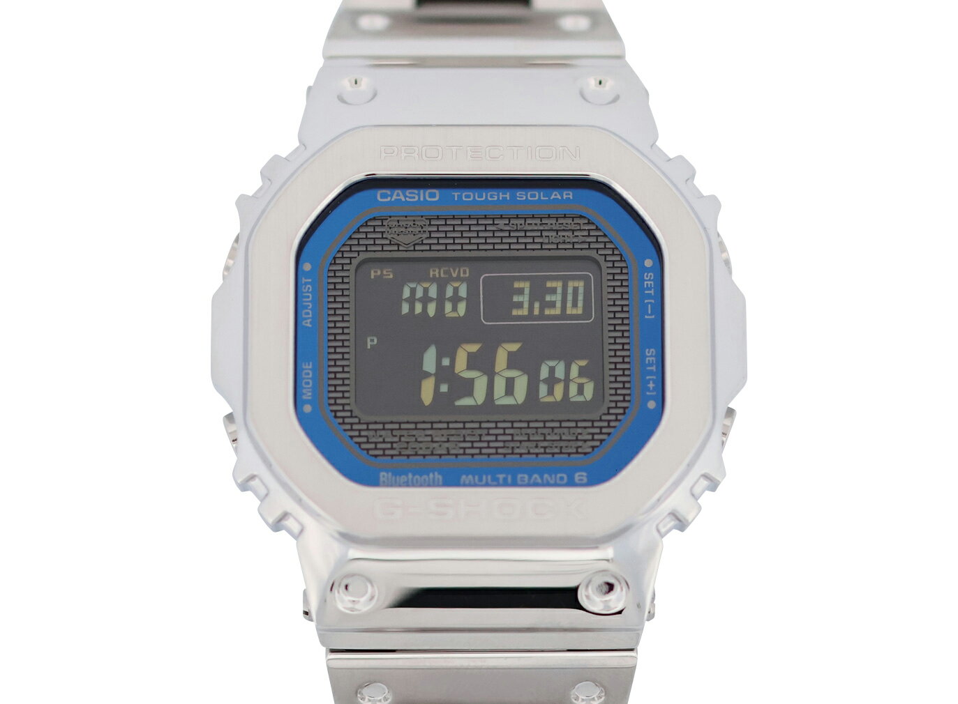 カシオ Gショック フルメタル 5000 SERIES GMW-B5000D-2JF の入荷です。 1983年の誕生以来タフネスを追求するG-SHOCKから、フェイスに鮮やかなブルーを採用したフルメタルシリーズ。GM-B2100ADの文字板と、GMW-B5000Dのガラス面にメタリックブルーの蒸着加工を施すことで、ステンレス製のベゼルとバンドに調和させています。フルメタルによる耐衝撃構造を実現するために、ベゼルとケースの間には、ファインレジン製の緩衝材を実装。また、バンド接続部を3本足構造とし、連結パイプに加わる衝撃を分散。メタル製のバンドピースにディンプル加工を施し、初号機の樹脂バンドデザインを継承しました。 箱・保証書（2025/4）・説明書付 ほとんど使用感のない新品同様の美品です。新品をご検討の方にもオススメです。 商品名 カシオ Gショック フルメタル 5000 SERIES GMW-B5000D-2JF ケースサイズ 43.2mm 腕回り 22cm ケース素材 SS ベルト素材 SS 文字盤色 型番 GMW-B5000D-2JF ムーブメント 電波ソーラー 付属品 箱・保証書（2025/4）・説明書付 保証期間 6ヶ月間 程度 中古・新品同様 参考定価 税込定価￥84,700 備考 ご案内 ※カメラの写りこみにより、針が黒く見える場合もございます。最近、常識を逸脱した内容の値引き交渉が増えております。当店は一部の同業者様と違い、撮影から出品まで自社で行っており、出来るだけ出品に関わるコストを削減し、お求めやすい価格でお客様に提供できるよう、努力をしております。お値引きに関するメールでの問い合わせにつきましては、一切お答えを致しません。予めご理解いただきますよう、お願い致します。 ATTENTION正木屋質店では、店頭、自社HP、時計情報誌・ブランド情報誌などでも同時に販売している為、お客様から同時にご注文をいただいた際に、商品の欠品が生じることがあります。在庫管理には細心の注意をしておりますが、何卒ご理解をくださいますようお願い致します。