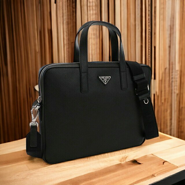 ＼21日10時まで★全品10%OFFクーポン／ プラダ ブリーフケース メンズ PRADA SAFFIANO TRAVEL レザー イタリア 2VE368 NERO ブラック バッグ 父の日 プレゼント 実用的