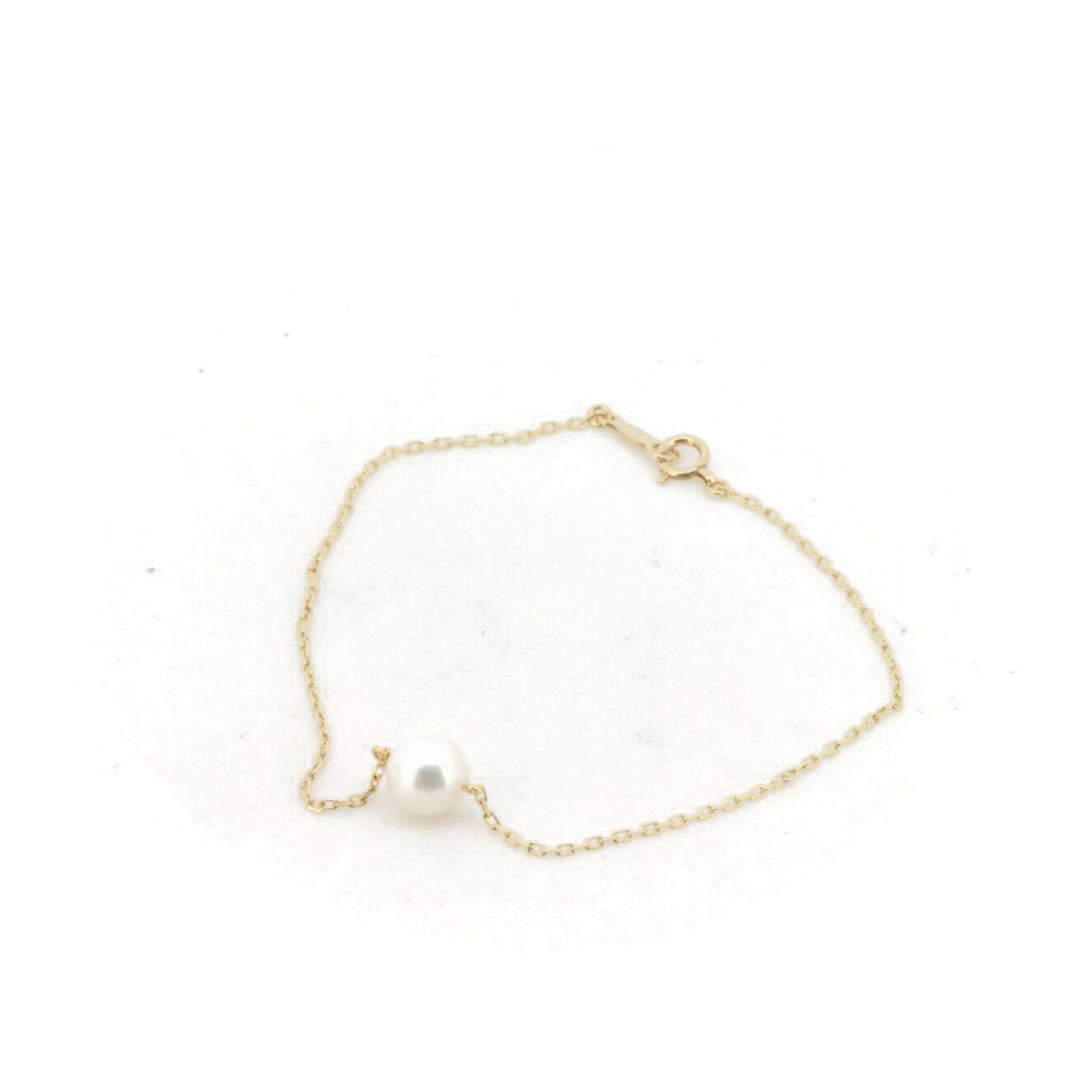 ブランドミキモト重量約1.4 g カラット7.5ミリサイズcm表記トップサイズ：約W0.73 × H0.73 × D0.73 cmチェーン長さ/内周：約18.5 cm(長さ調整不可)チェーン太さ：約0.08 cminch表記トップサイズ：約W0.287 × H0.287 × D0.287 inchチェーン長さ/内周：約7.283 inch(長さ調整不可)チェーン太さ：約0.08 inch商品ランクAランク付属品なし備考※当店ギフトBoxをお付けいたします。普段使いにおすすめです。自分へのご褒美にどうぞ。同じブランドの他のお品物はこちらこちらの商品はAランクです。