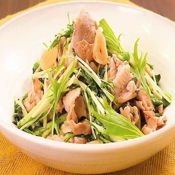 808青果店の【送料別】【兵庫県産】水菜　1束　約150g【野菜詰め合わせセットと同梱で送料無料】【送料は注文後に個数によって変動】｜アングル2