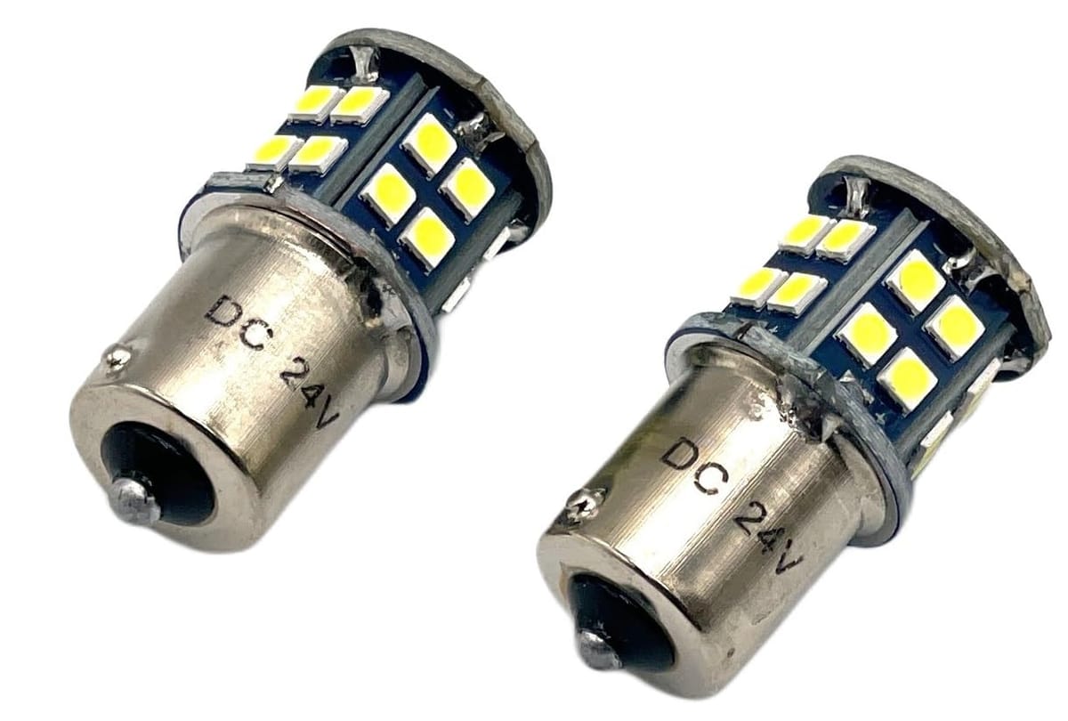 Rakuten - bubulu 24V S25シングル ストロボ バックランプ LEDバルブ 点滅 フラッシュ ホワイト くるくるテール ホワイト 2個セット