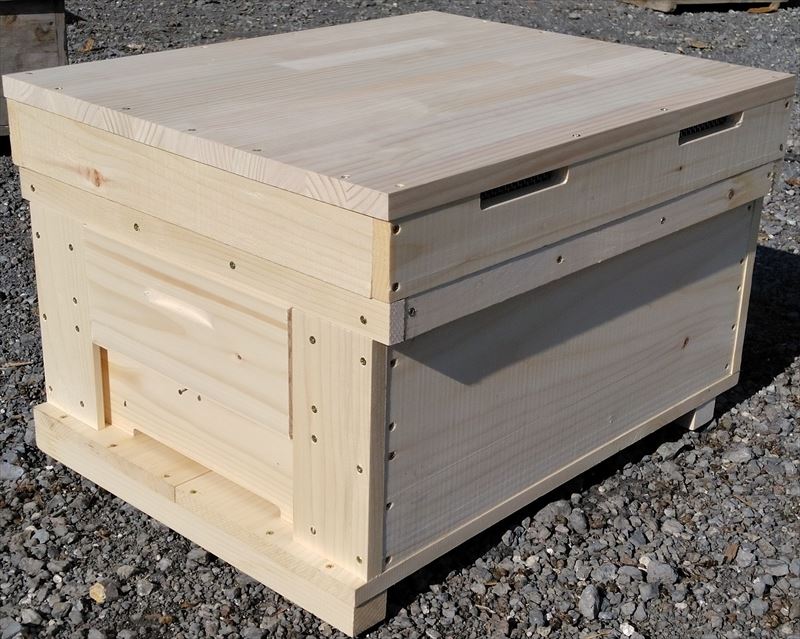 ミツバチ飼育種蜂3枚群木製給餌器付2024年1...の紹介画像3