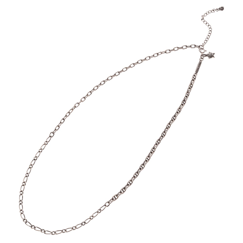 商品情報サイズ幅:4mm厚:1mm重:10g長さ:50cm(内アジャスター5cm)素材SV925ジルコニアCL付属品ギャランティーカード、BOX商品説明燻しを効かせたSV925は面の一つひとつまで丁寧に磨き上げ、光を柔らかく受け止めながら重...