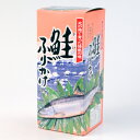 ■商品詳細情報 名称 ふりかけ 内容量 85g 原材料名 ポテトフレーク、ごま、カニ風味顆粒(麦芽糖、でん粉、デキストリン、食塩、カニエキス、その他)、ぶどう糖、乾燥かに風味かまぼこ(魚肉すり身、でん粉、還元水飴、かにパウダー、その他)、海老風味顆粒(コーンスターチ、乳糖、その他)、鮭風味顆粒、食塩、のり、でん粉、醤油、砂糖、デキストリン、ほうれん草粉末、トマトパウダー、調味料(アミノ酸等)、着色料(紅麹、ラック、カロチノイド、カラメル)、卵殻Ca、香料、酸化防止剤(V.E)、甘味料(ステビア、カンゾウ)、(原材料の一部に小麦、えび、さけ、豚肉、ゼラチンを含む) アレルギー品目 鮭、大豆、唐辛子、小麦、いか、えび 賞味期限 製造より6か月程度 保存方法 高温多湿を避け、常温で保存してください 発送温度帯 常温可・冷蔵可・冷凍可 同梱について ※こちらの商品　と　常温の商品と同梱OK ※こちらの商品　と　冷蔵の商品と同梱OK ※こちらの商品　と　冷凍の商品と同梱OK　