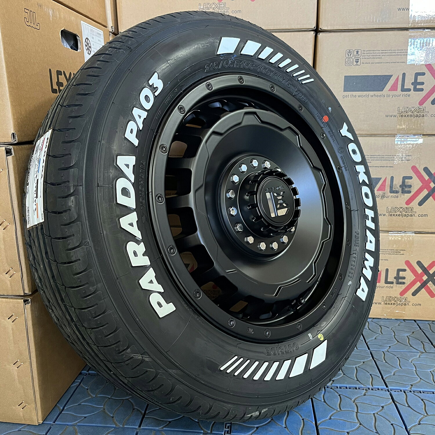 Rakuten - 【200系ハイエース・レジアスエース専用設計】車検対応 16インチ タイヤホイールセット YOKOHAMA ヨコハマタイヤ PARADA パラダ 215/65R16 ホワイトレター LEXXEL WHEEL レクセルホイール SwaGGer スワッガー サマータイヤ