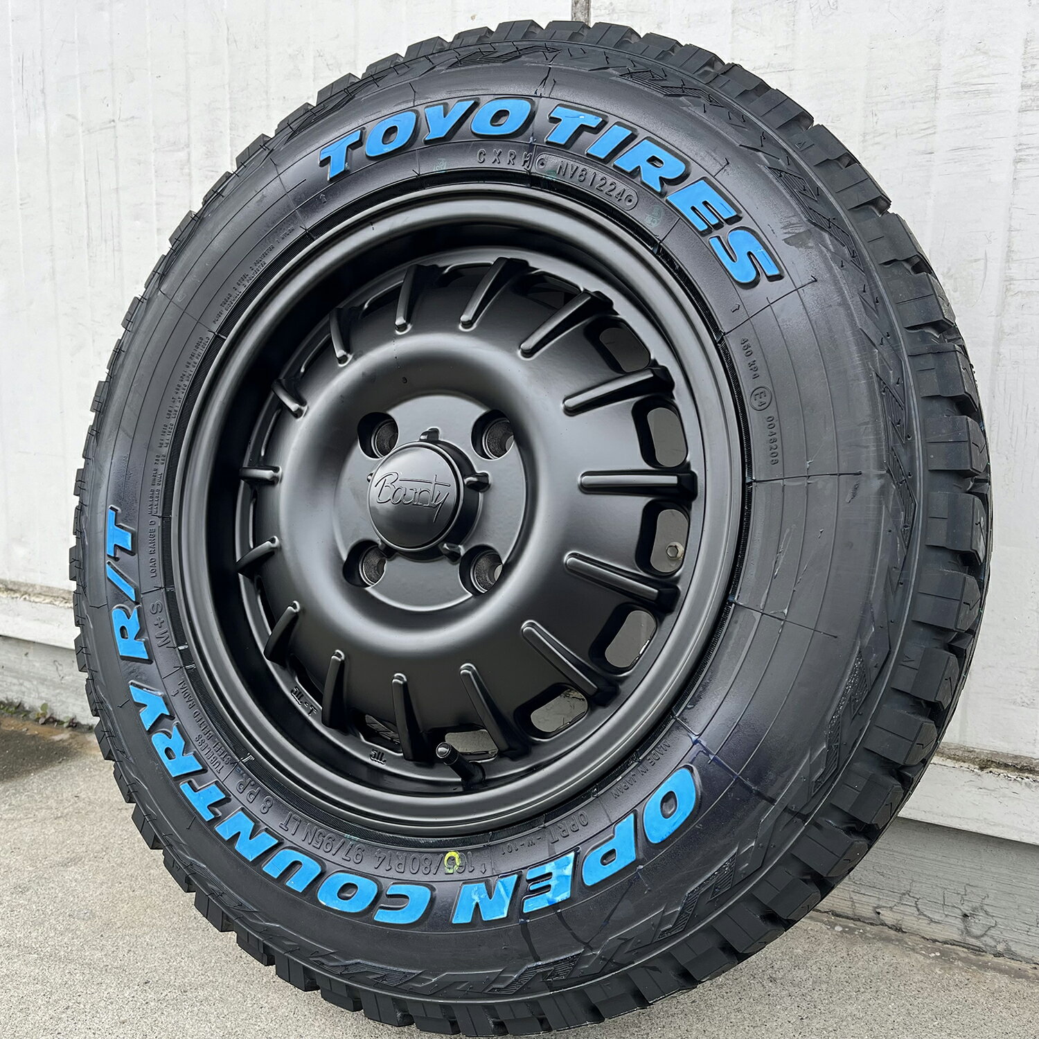 タウンエース ライトエース TOYO トーヨー OPENCOUNTRY オープンカントリ― RT 165/80R14 ホワイトレター 14インチ 新品 タイヤホイールセット Noel ノエル