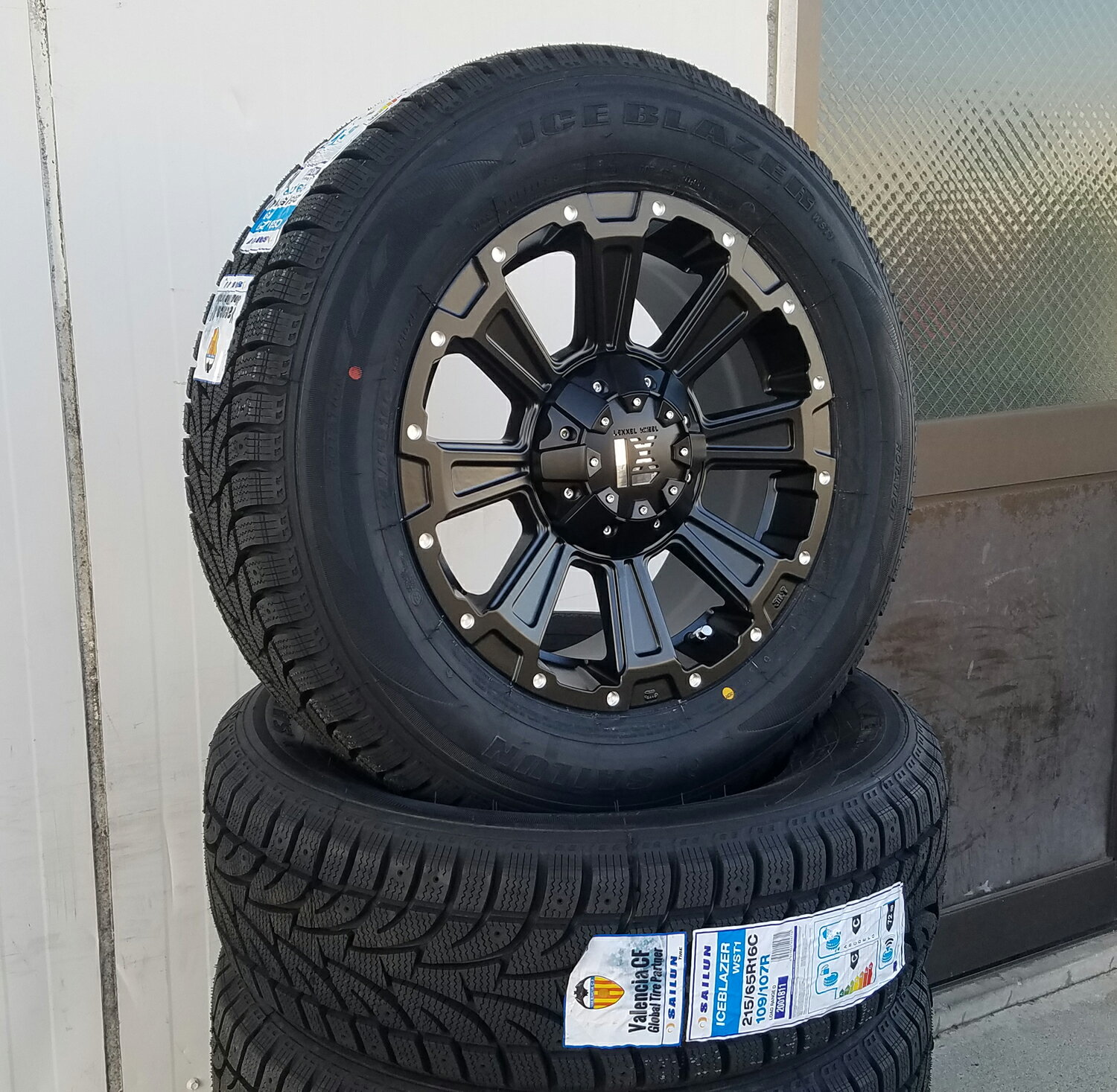 デリカD5 エクストレイル アウトランダー RAV4 スタッドレス タイヤホイールセット 16インチ LEXXEL DeathRock SAILUN WSTX 215/70R16 225/70R16