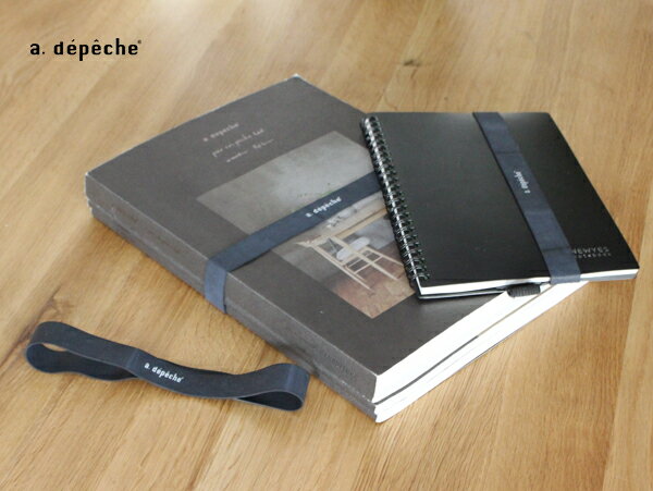 【スーパーSALE10%OFF】カタログ ラバー バンド 『ゴム ゴムベルト 黒 ロゴ インテリア 雑貨 雑誌 まとめる 見せる 文具 インテリア 』 アデペシ...