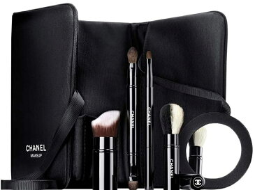 CHANEL 2017AW クリスマス特別限定品 LES INDISPENSABLES DE CHANELシャネル レ ザンディスパンサーブル ドゥ シャネル 2017トラベル メークアップ ブラシセットCHANEL クリスマスリボンラッピング+メッセージカードサンプル15点+ショップバッグ付