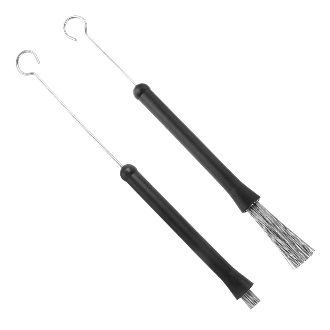 カラー：ブラック◆商品名：Dreld ドラム用ワイヤーブラシ ドラムスティックブラシ 収納式 リトラクタブル 押し出し式 快適なゴム製ハンドル 1ペア本商品はプレミアムスチールワイヤーとゴム製で、耐久性があり、破壊しにくいです。手に馴染みやすいソフトハンドルは人間工学に基づいてデザインされているから、しっかりと手にフィットされます。初心者は長い時間練習しても楽です。収納機能が付いているから、持ち運びやすいし、操作と保管にはとても便利です。シンバルを擦る際、ループ状のエンド部は使いやすい感じがします。またワイヤーがバランスの良さ・美しさ・適度なパワー力が持たれます。初心者や専門家が楽器の音量をバランスさせるための完璧な補助ツールになり、ジャズからオリジナルの歌やカントリーミュージックまで幅広いスタイルに正確なコマンドを提供するための高品質で細いスチールワイヤーストランドになります。