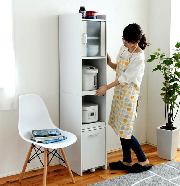 あす楽 食器棚 スリム 細い 薄型 縦長 省スペース ハイタイプ 隙間 すきま キッチン 収納 オープン ラック スライドテーブル付き 引き出し コンセント 電...