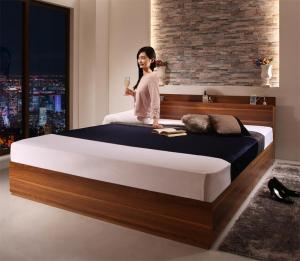 セミダブルベッド 一人暮らし SD マットレス付き チェストベッド ミドル ベッド下収納 引き出し付き 大容量 宮付き ヘッドボード 枕元 棚 ラック 携帯 ティッシュ メガネ リモコン 頭上 収納 コンセント ゲーム ケーブル スマホ 充電 電気 ヴィンテージ メンズ モダン レトロ