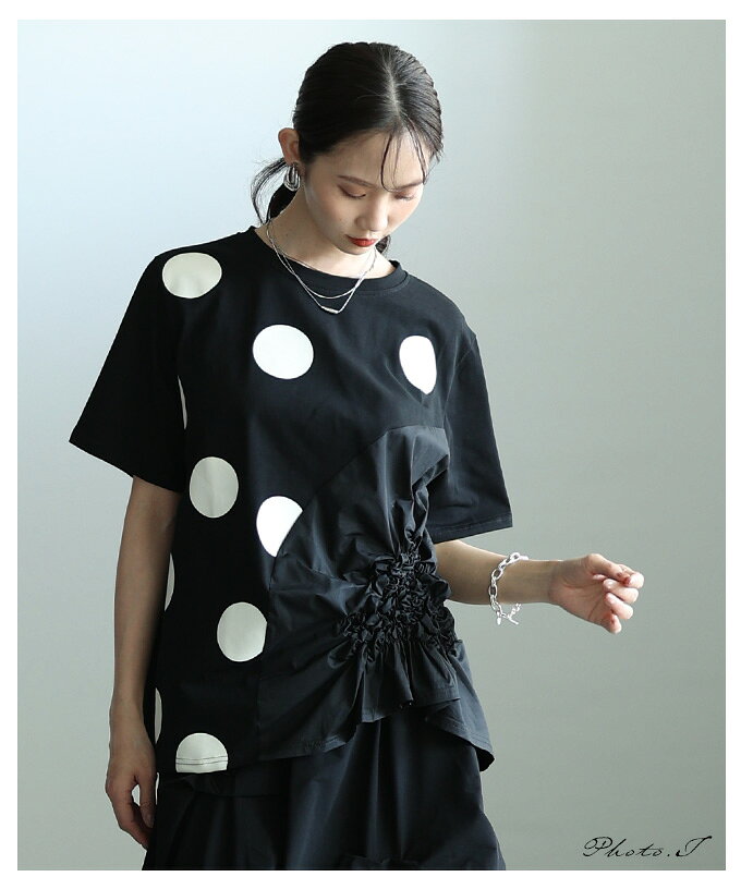 独特な立体感を生むドット柄異素材ギャザーカットソー レディース ファッション トップス カットソー Tシャツ ドット 異素材 ギャザー アシンメトリー 半袖 30代 40代 50代 60代 アラモード alamode otona 大人 kawaii 可愛い 洋服 かわいい服 【6月20日20時販売新作】 a-la-mode-10015027 ALAMODE アラモード サンプル画像2