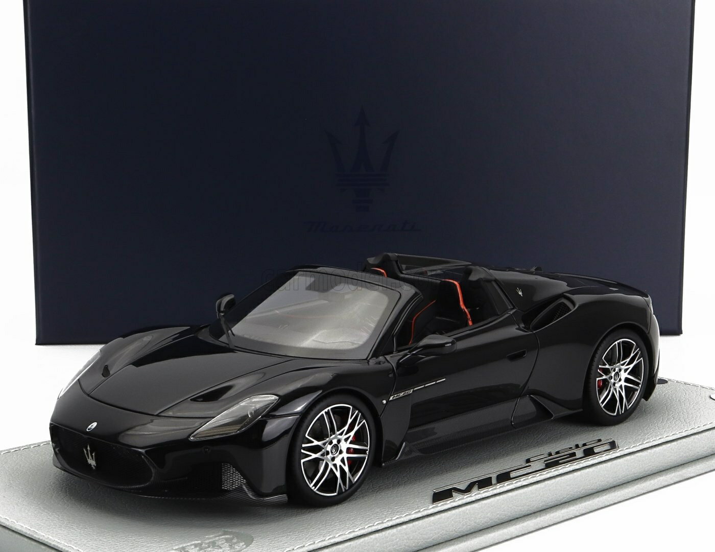 ミニカー 1/18 マセラティ MC20 BBR-MODELS 1/18 MASERATI MC20 CIELO SPIDER 2022 NERO ESSENZA BLACK P18222E-VET