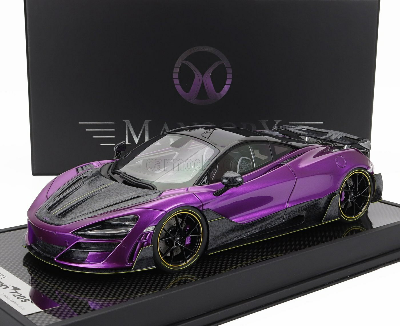 ミニカー 1/18 マクラーレン 720S MOTORHELIX 1/18 McLAREN 720S MANSORY 2019 PURPLE CARBON MY18-MCPE