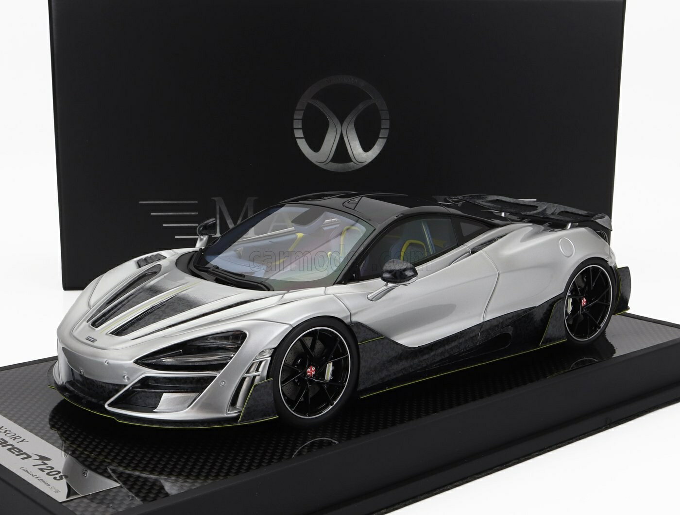 ミニカー 1/18 マクラーレン 720S MOTORHELIX 1/18 McLAREN 720S MANSORY 2019 SILVER CARBON MY18-MCSR