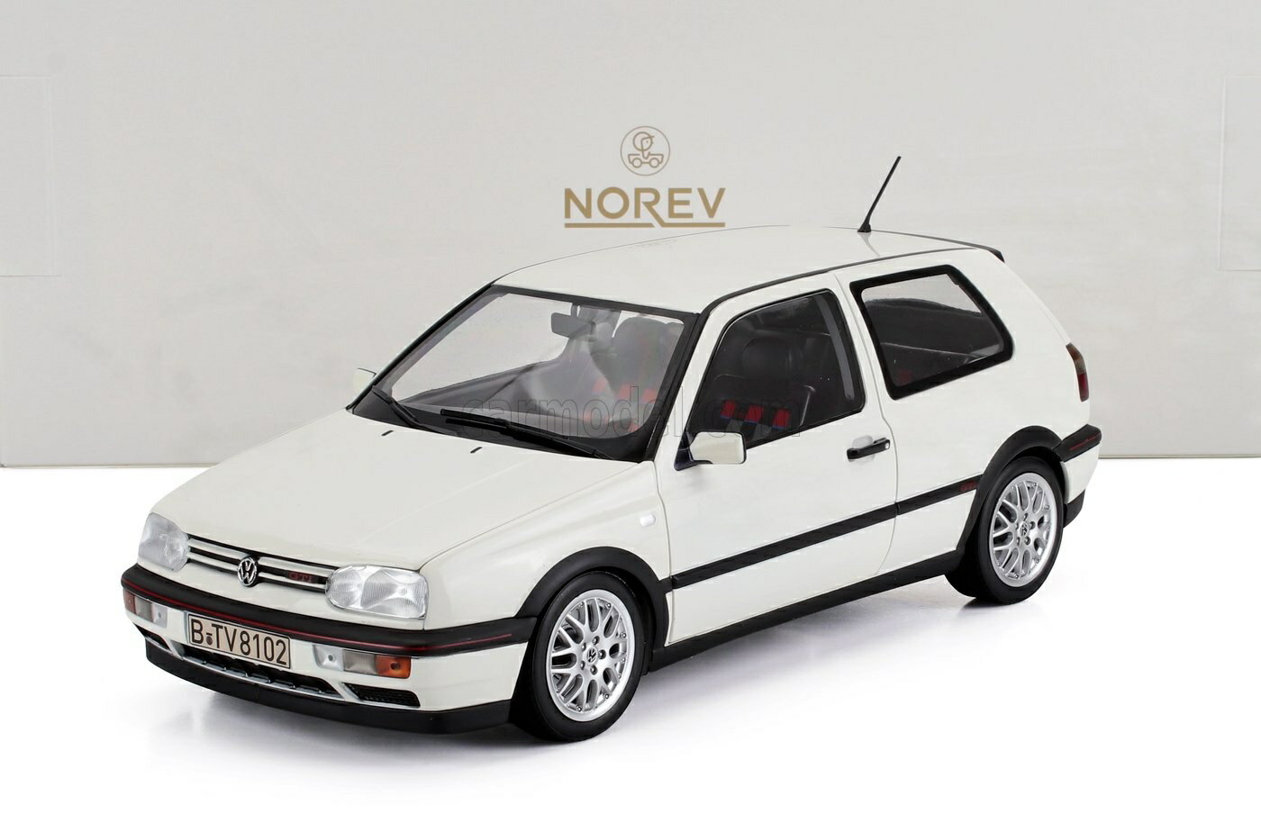 Rakuten - ミニカー 1/18 フォルクスワーゲン ゴルフ ノレブ NOREV 1/18 VOLKSWAGEN GOLF III GTi 1996 WHITE 188508