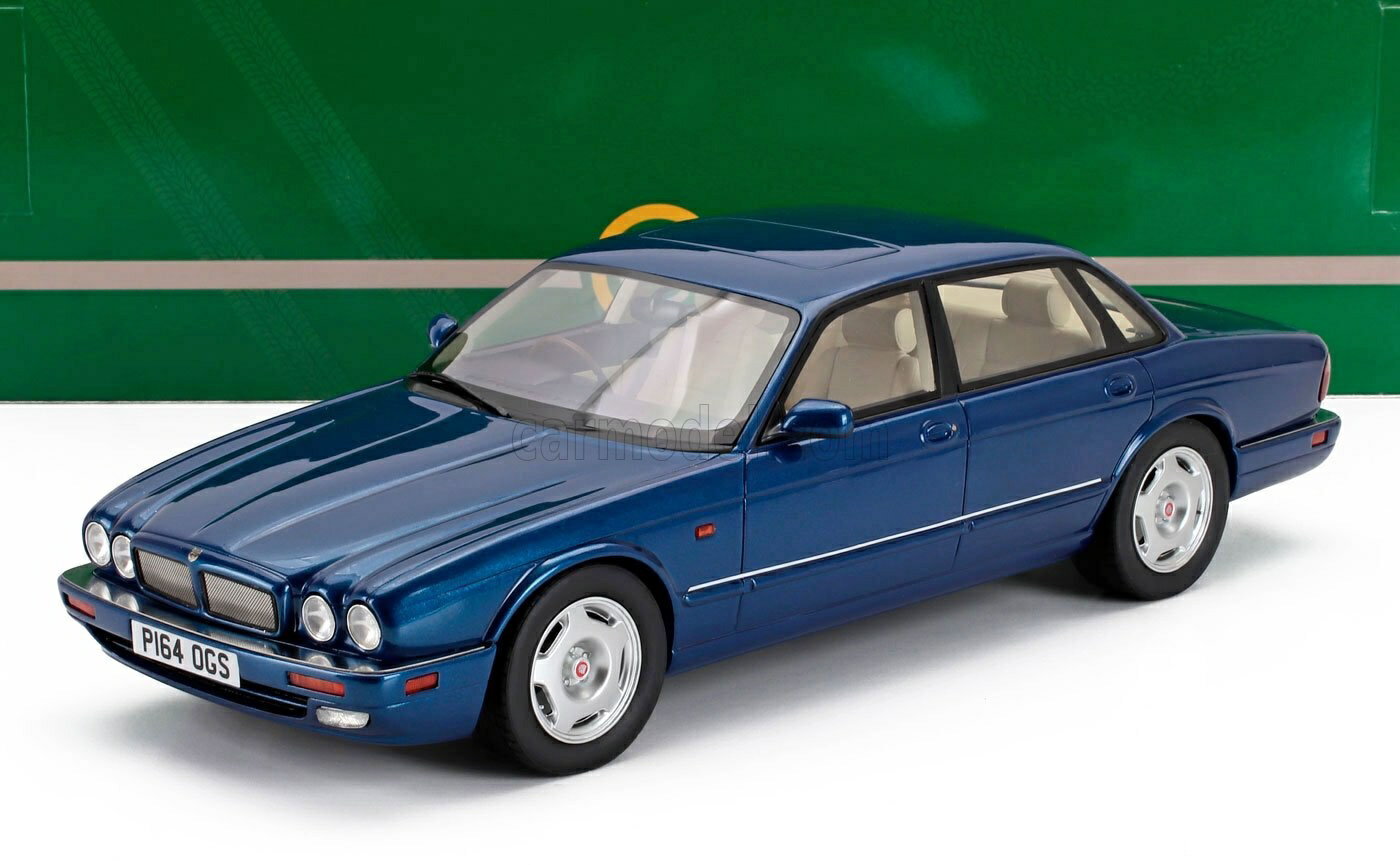 ミニカー 1/18 ジャガー XJR X300 CULT-SCALE MODELS 1/18 JAGUAR XJR X300 RHD 1995 ANTIGUA BLUE CML052-6