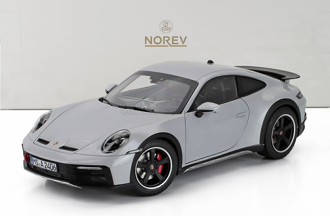 Rakuten - ミニカー 1/18 ポルシェ 911 ノレブ NOREV 1/18 PORSCHE 911 992 DAKAR COUPE 2023 GREY 187242