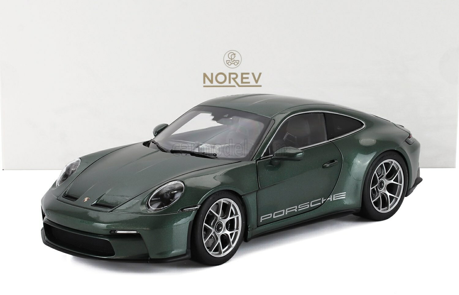 Rakuten - ミニカー 1/18 ポルシェ 911 ノレブ NOREV 1/18 PORSCHE 911 992 S/T COUPE 2023 GREEN MET 187472