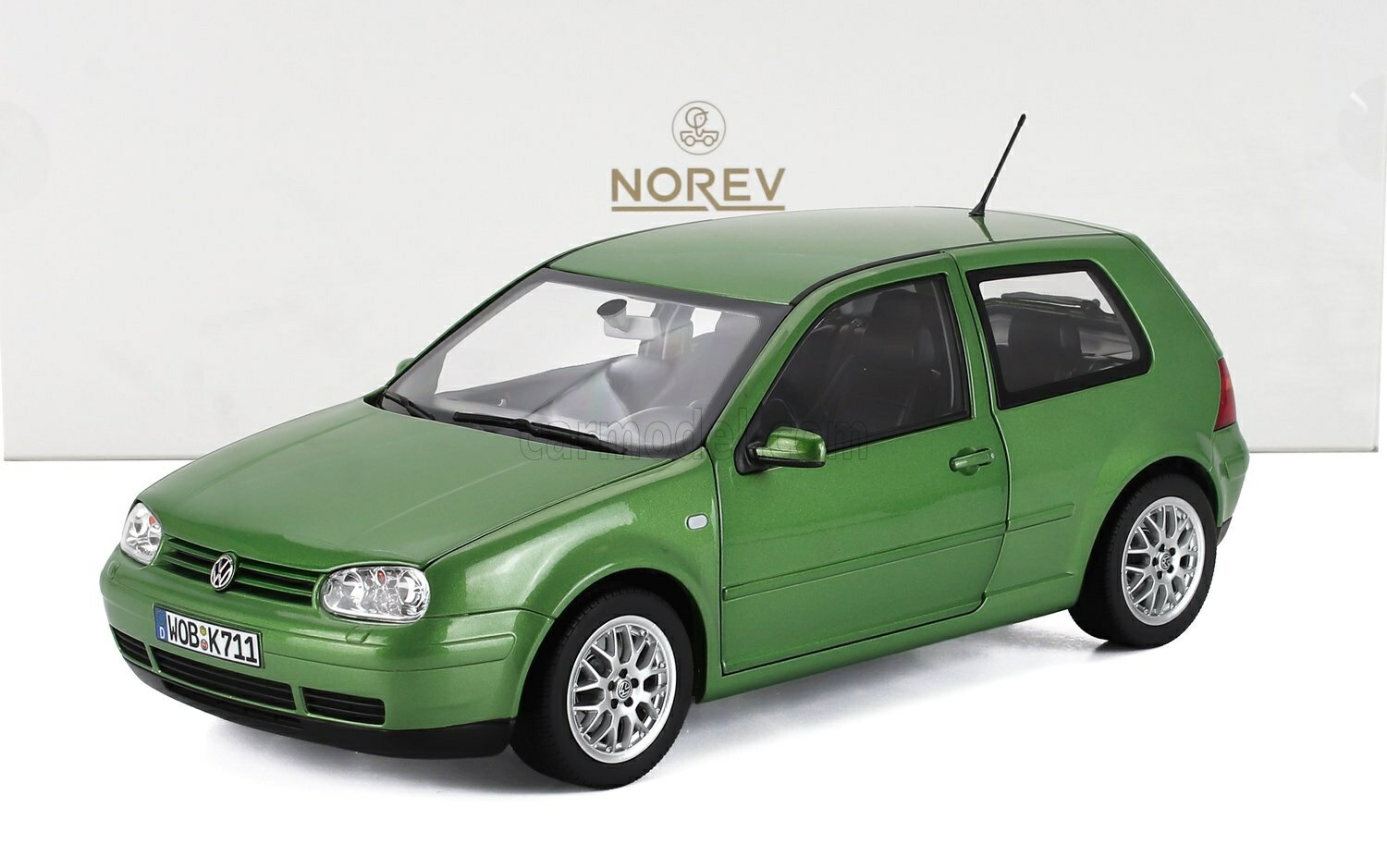 Rakuten - ミニカー 1/18 フォルクスワーゲン ゴルフ ノレブ NOREV 1/18 VOLKSWAGEN GOLF IV GTi 1998 GREEN 188571
