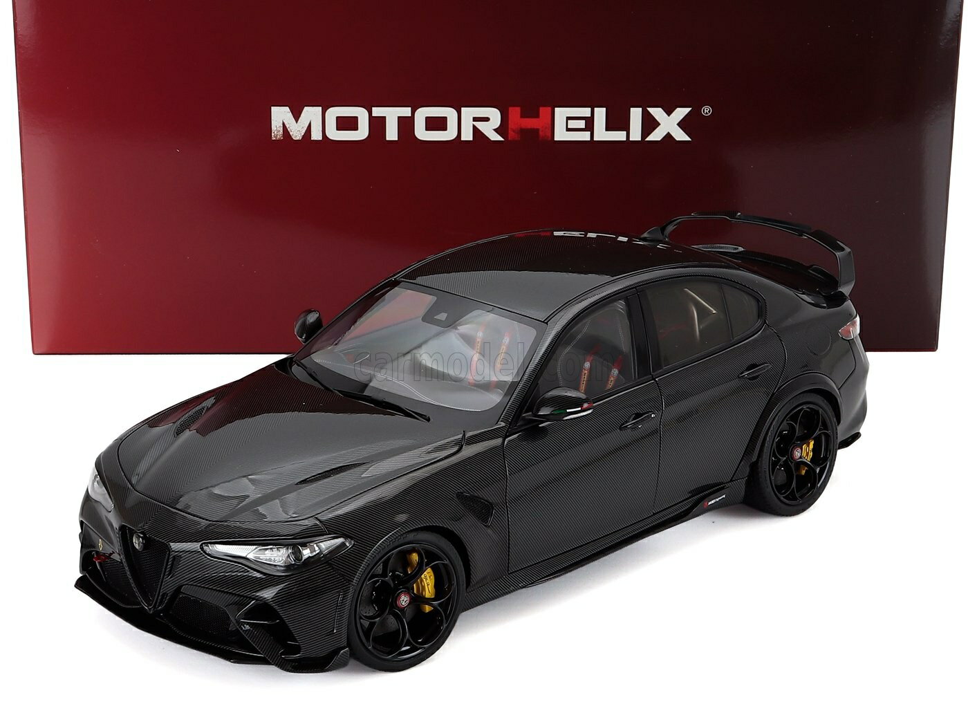 樂天商城 - ミニカー 1/18 アルファロメオ ジュリア GTAm MOTORHELIX 1/18 ALFA ROMEO GIULIA GTAm 2021 CARBON FIBER BLACK M89013