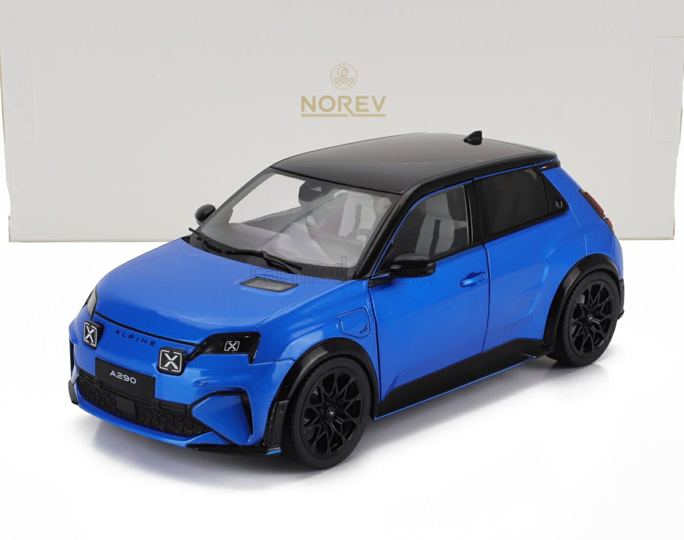Scale: 1/18 Manufacturer code: 185450 Colour: ALPINE VISION BLUE BLACK Material: die-cast Year: 2025 EAN: 3551091854500