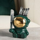800円OFFクーポン ホームインテリア ペン立て 大容量 卓上スタンド 卓上収納 机上用 面白い 宇宙飛行士 置物 ペンたて 装飾 文房具収納 オフェス用品 ...
