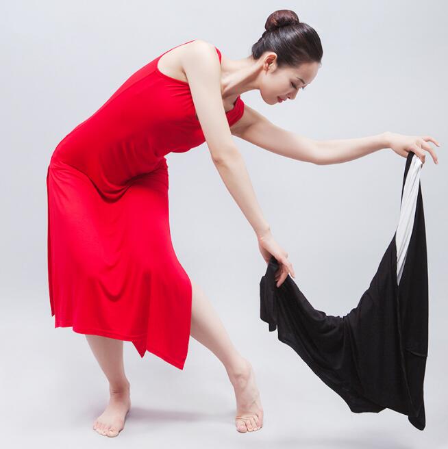 二枚送料無料♪ モダール Tシャツ レディース ロング丈Tシャツ ゆったり カジュアルノースリーブTシャツ サイドスリット ダンス衣装 練習着 普段着 ヨガ バレエ ピラティス アンダーパンツ付 4色格安セール情報　楽天　通販