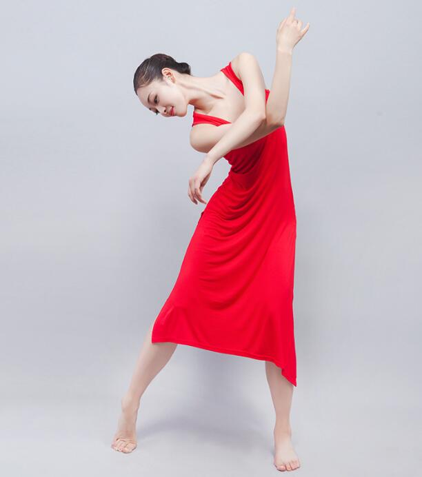 二枚送料無料♪ モダール Tシャツ レディース ロング丈Tシャツ ゆったり カジュアルノースリーブTシャツ サイドスリット ダンス衣装 練習着 普段着 ヨガ バレエ ピラティス アンダーパンツ付 4色格安セール情報　楽天　通販