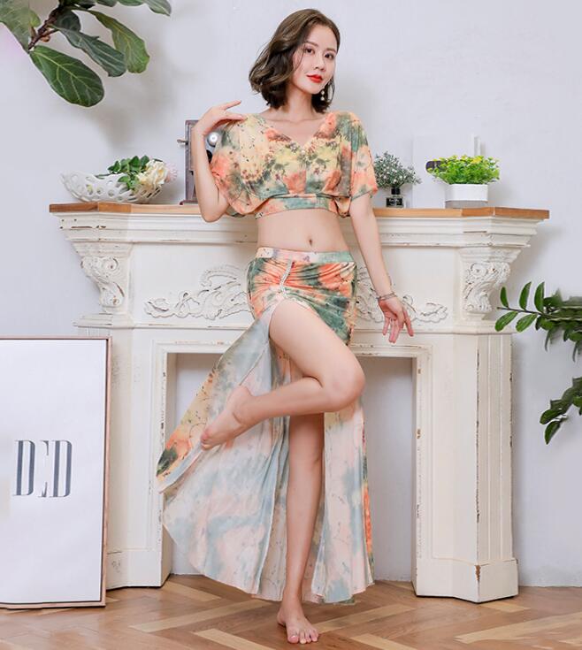 ベリーダンス レッスン着 ベリー ダンス衣装 上下セット へそ出しTシャツ ロング丈スカート スリット 花柄 セクシーダンス衣装 ベリー 文化祭 学園祭 イベン...