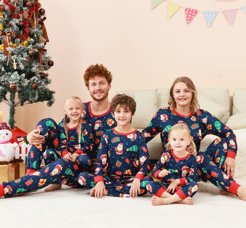 親子ペア クリスマス パジャマ 可愛い サンタ柄 クリスマスイブ 家族お揃い ルームウェア 部屋着 寝巻..
