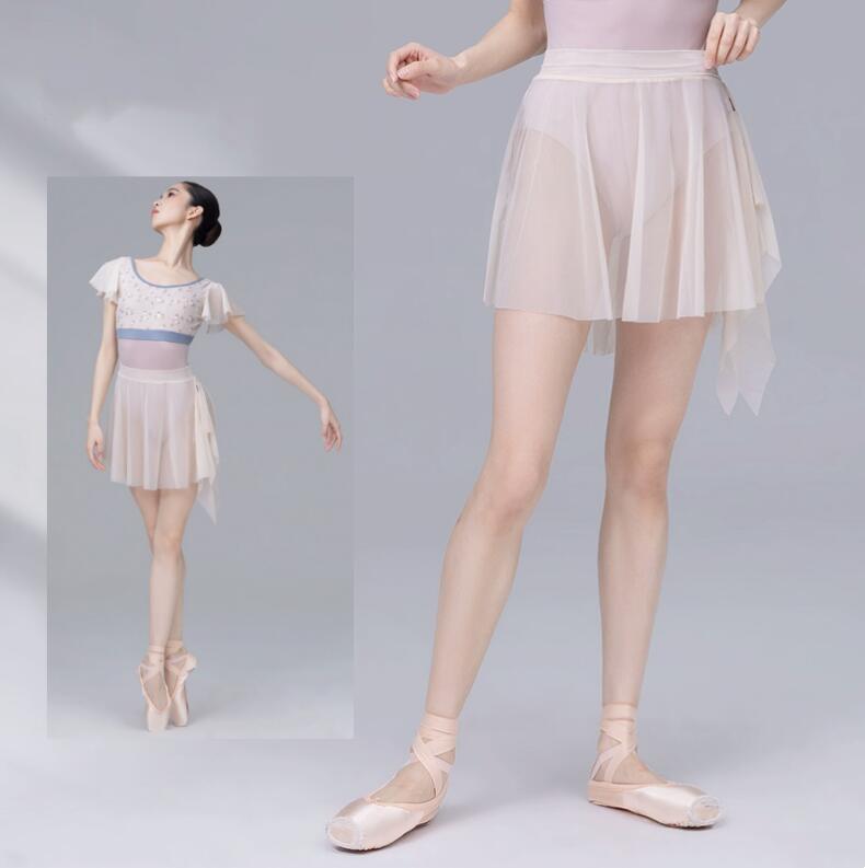 ITEM INFORMATION 【商品詳細】 商品内容：スカート 至急ご利用頂く場合は事前にメールでご連絡お願いします お値打ち価格とサイズ展開でご用意しました！♪ 足長効果はもちろん、身体を美しく見せる計算しつくされたレオタード。 ■サ...