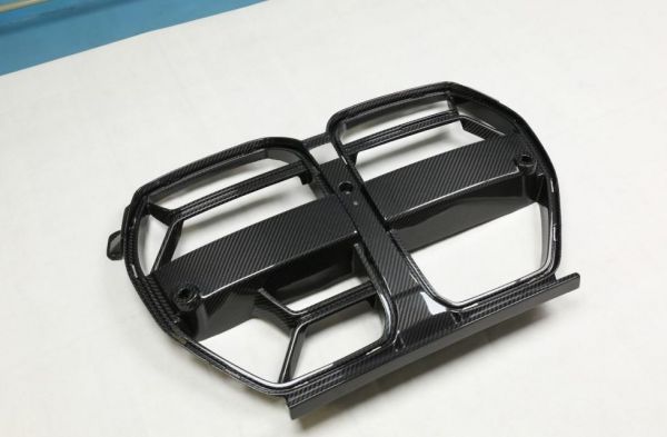 BMW M3 M4 G80 G82 G83 ドライカーボン CSLセンターグリル