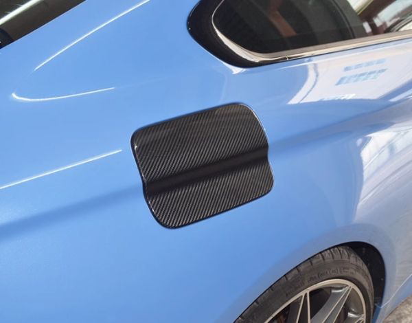 Rakuten - BMW M3 M4 F80 F82 ドライカーボン製 インテリアパネル 2p
