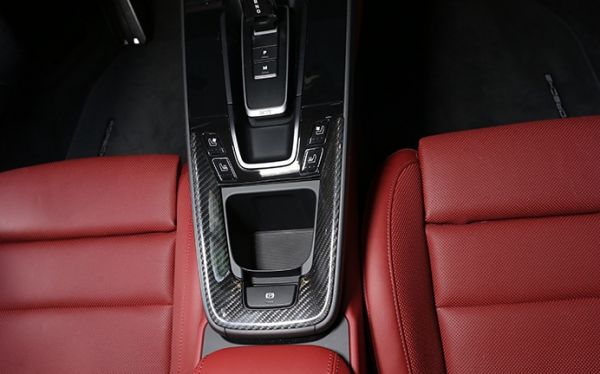 ポルシェ 911 2019- カーボンファイバー ギアシフト カップホルダー パネル 1P